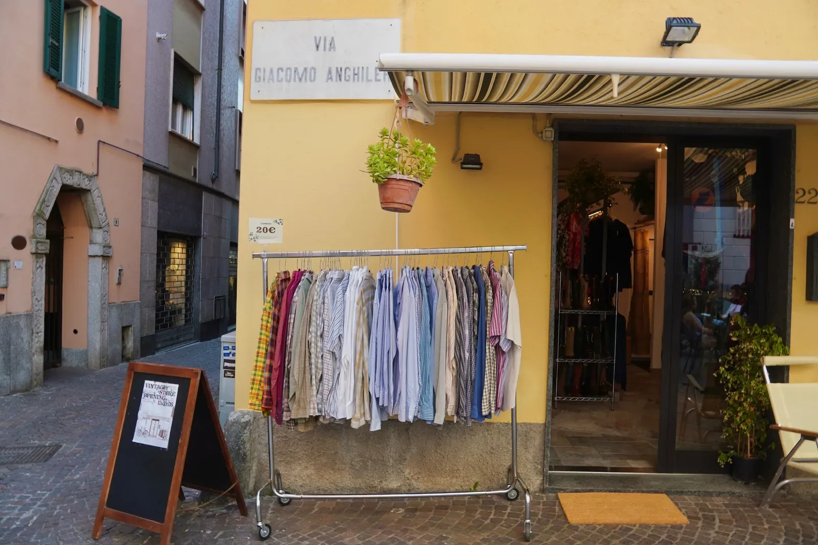 Facciata Bira Bottega — Via Anghileri 22, Lecco
