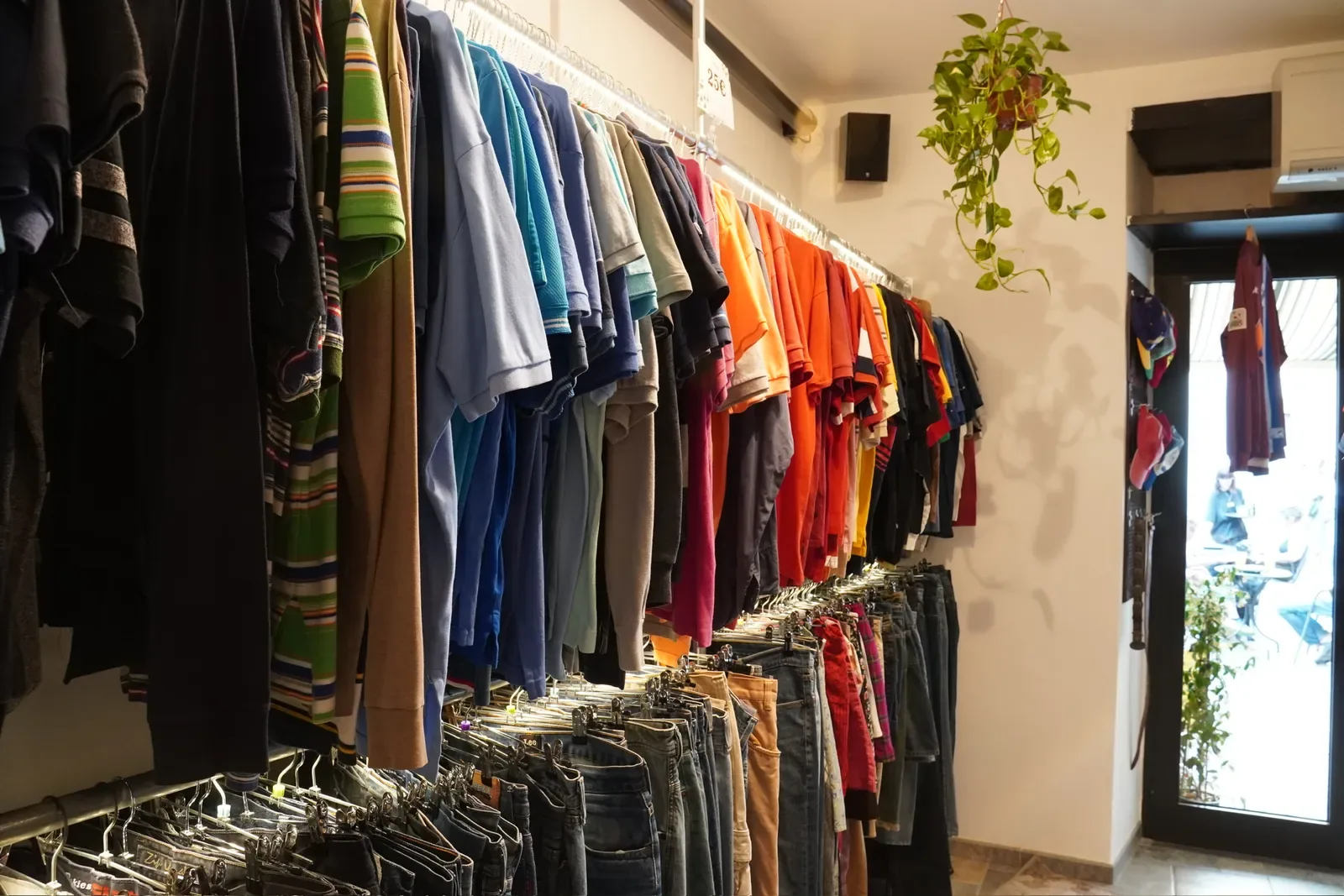 Bira Bottega — interno bottega, selezione vintage